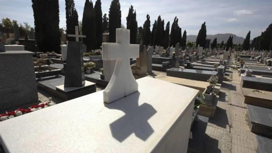 El cementerio de Alicante adolece de falta de espacio para enterramientos