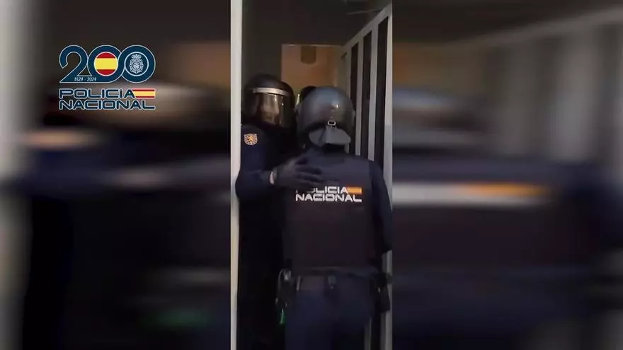 Detingudes dues persones a Manresa acusades d'explotar sexualment dones vulnerables de Sud-Amèrica