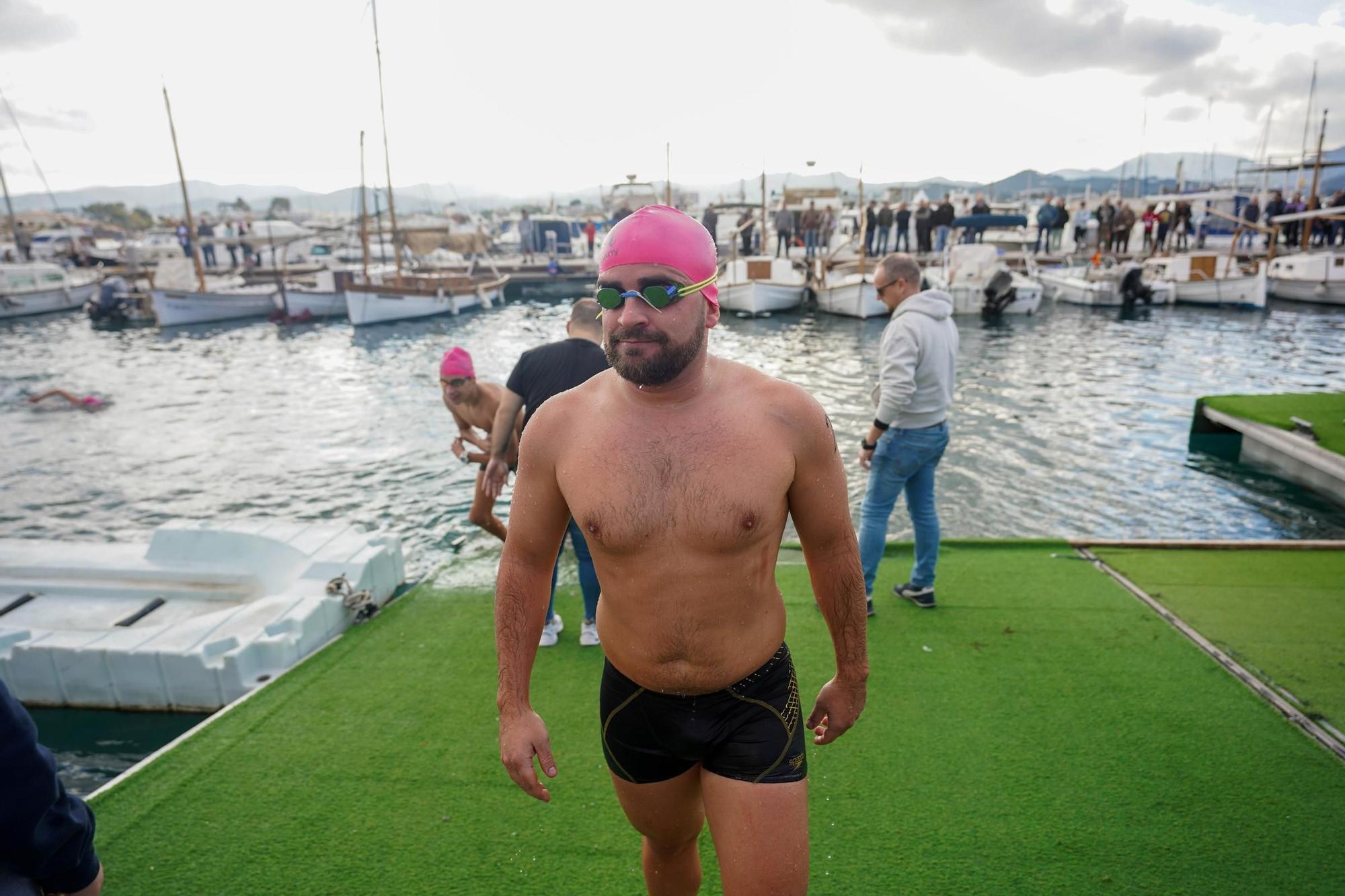 Todas las imágenes de la Copa de Nadal de natación en Ibiza