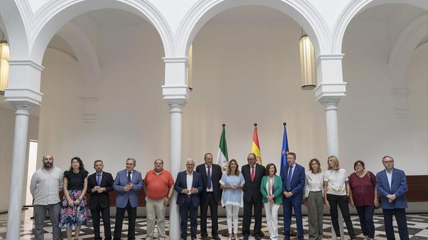 Díaz apoya al Gobierno de la nación frente al «desvarío» independentista