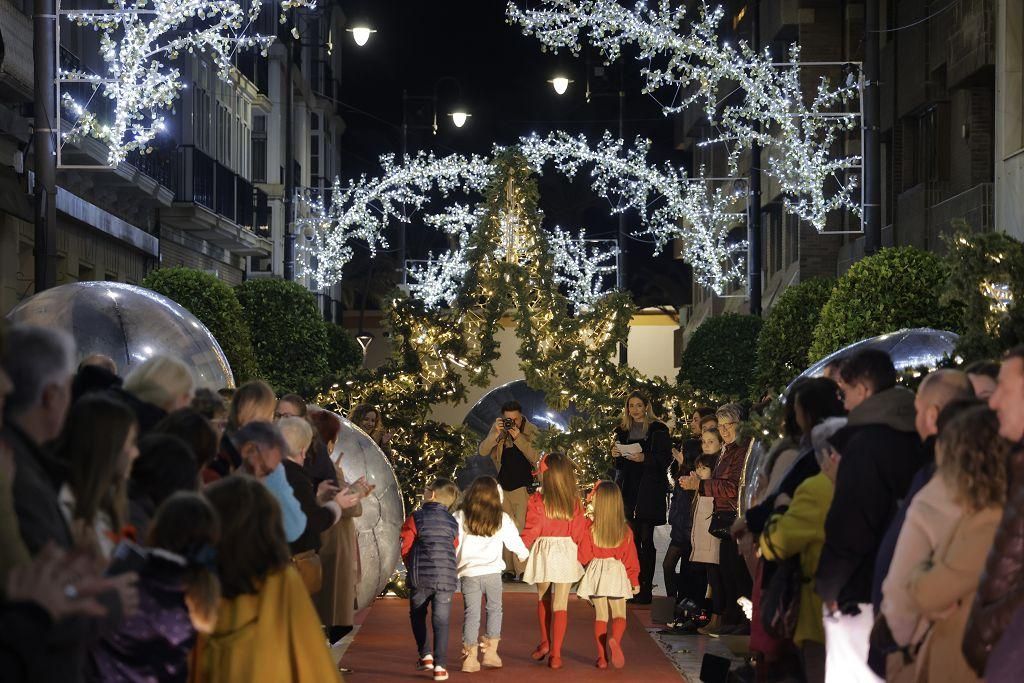 La 'Shopping Night' navideña seduce a los compradores de Cartagena