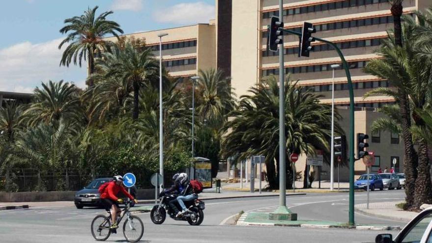 Ilicitanos por Elche denuncia el cambio de médico a 5.000 vecinos