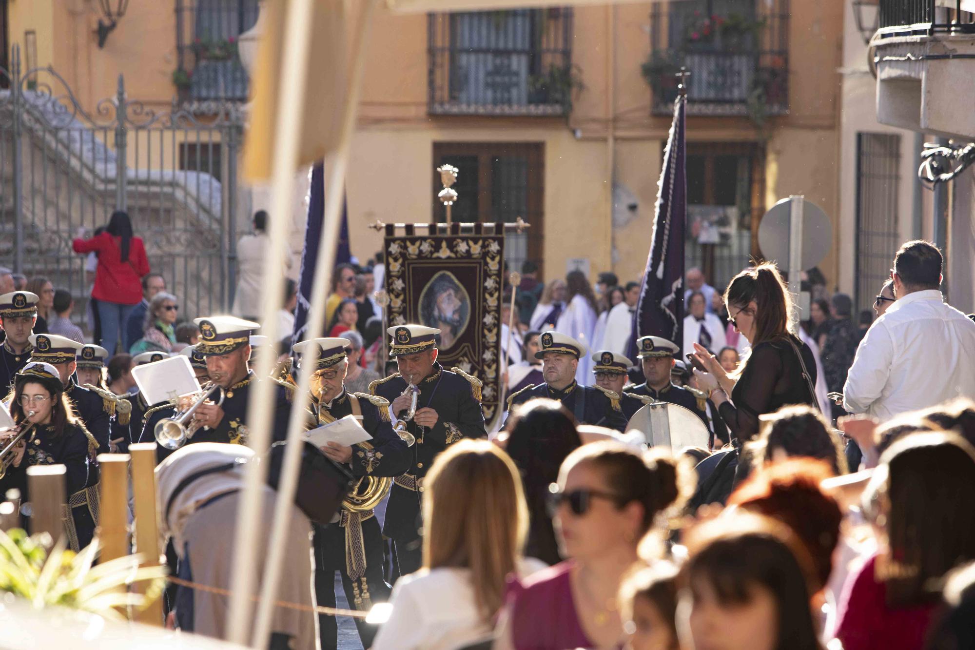 El tiempo acompaña en las procesiones del Viernes Santo en Xàtiva