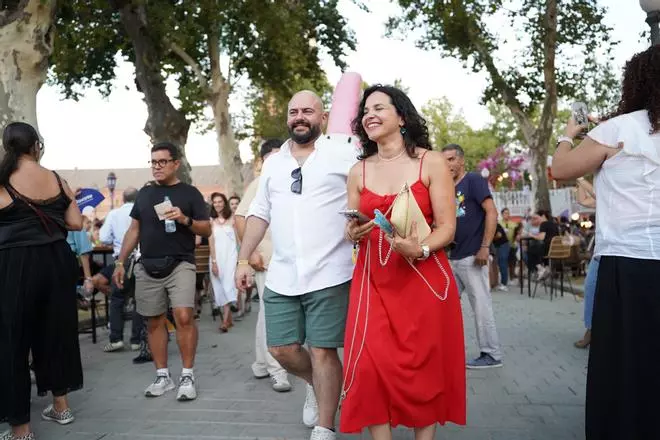 ¿Estuviste en el concierto de Hombres G en Icónica Santalucía Sevilla Fest? ¡Búscate en nuestra fotogalería!