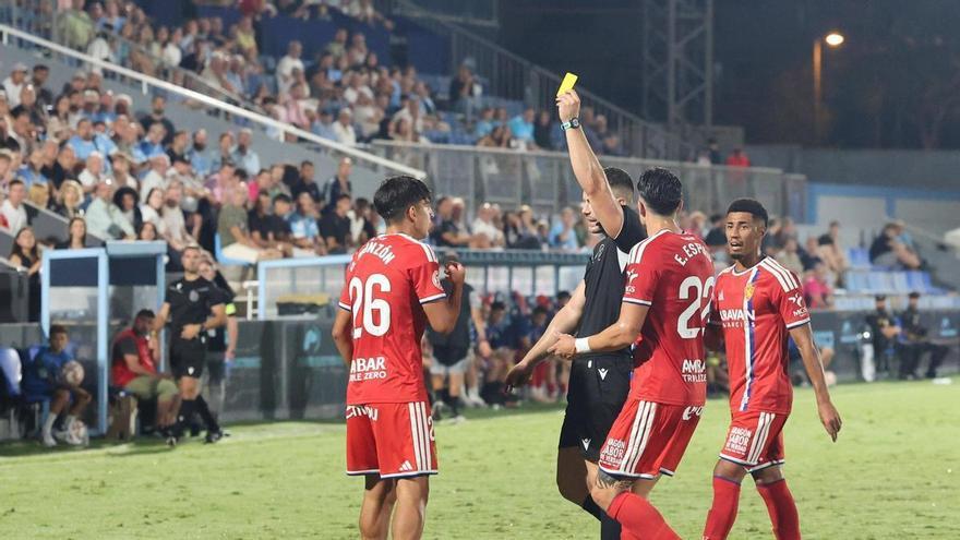 Alerta amarilla en el Real Zaragoza: líderes de Primera RFEF en amonestaciones