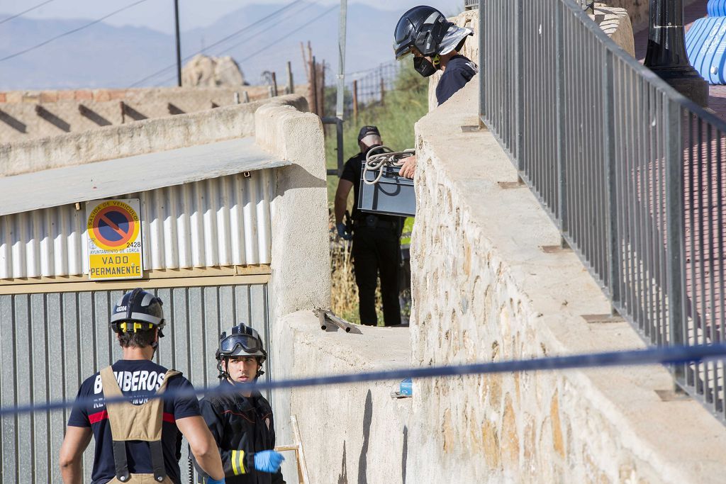 Encuentran muerto a un vecino de Lorca desaparecido encajado en el hueco entre dos casas