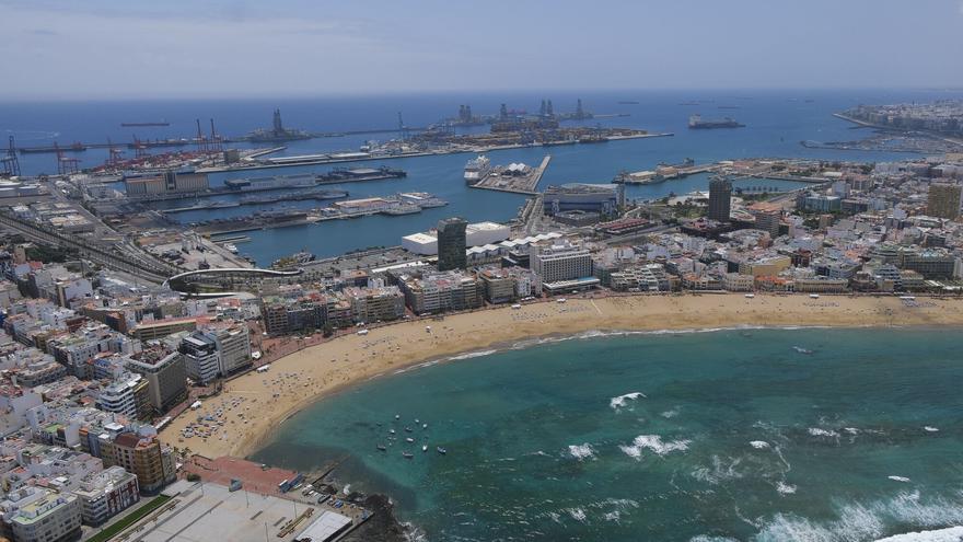 Ni Maspalomas ni Cofete: la revista Viajar desvela la playa y la piscina natural más bonitas de Canarias