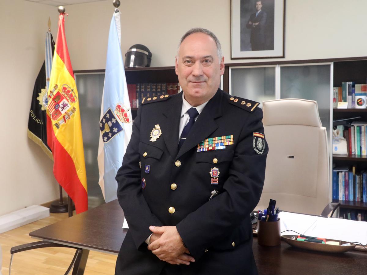 Jorge Manuel Rubal Pena, comisario jefe de la UPA en Galicia, en su despacho en Santiago de Compostela.