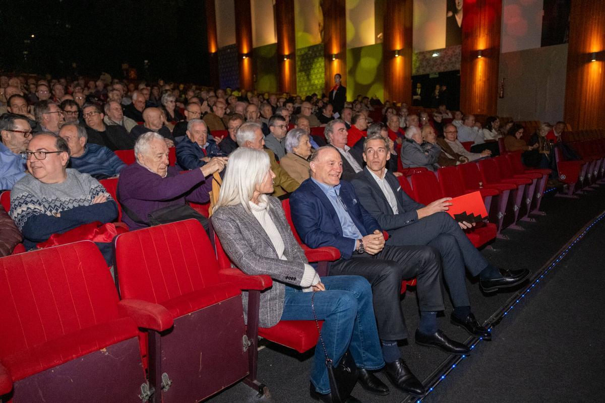 Sentido homenaje a los abonados del Mallorca con más de medio siglo de fidelidad.