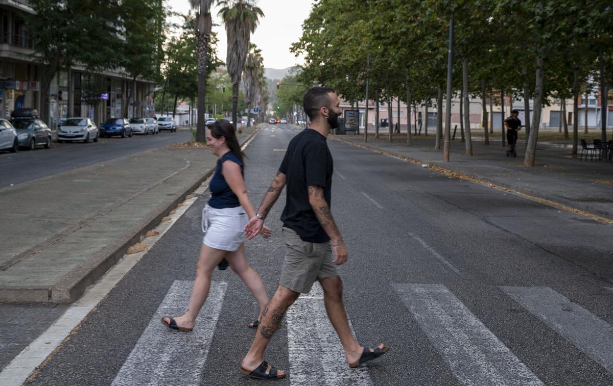 Terrassa eleva la pressió als cotxes: multes de 200 euros si entren sense permís en una nova àrea per als vianants