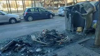 Cremen més de 20 de contenidors en només dues nits a Girona i Salt