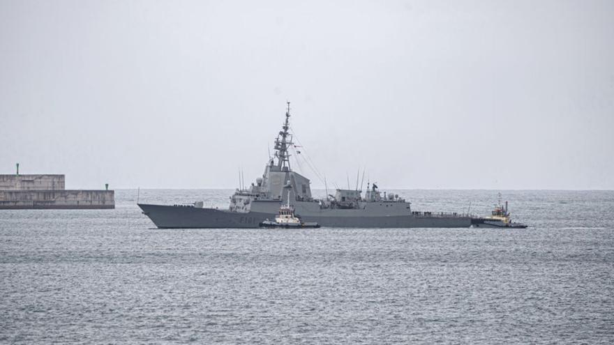 La fragata &quot;Álvaro de Bazán&quot; y el buque de aprovisionamiento de combate &quot;Cantabria&quot; llegan a Gijón