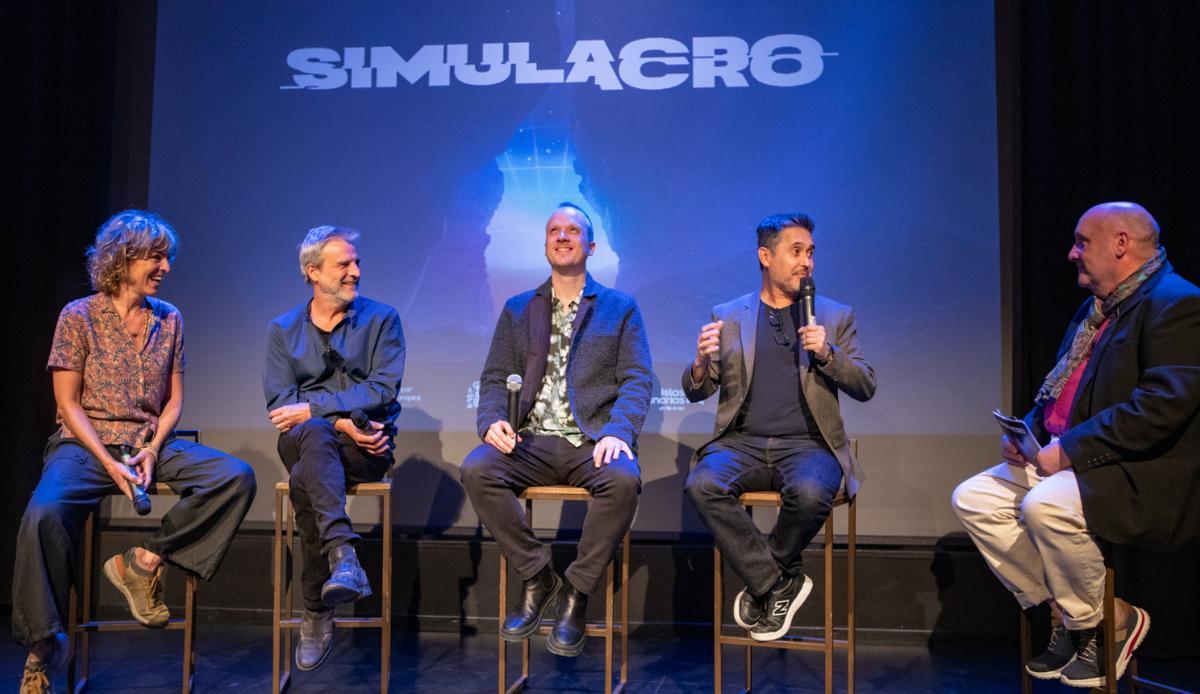 Pódcast "Simulacro" ambientado en el Archipiélago.