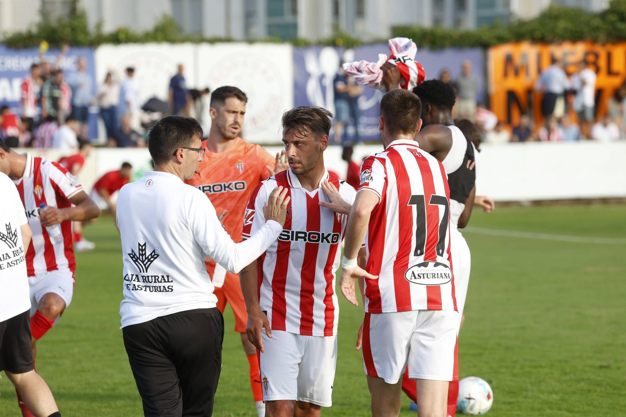 EN IMÁGENES: así fue el choque entre el Sporting y el Marino de Luanco