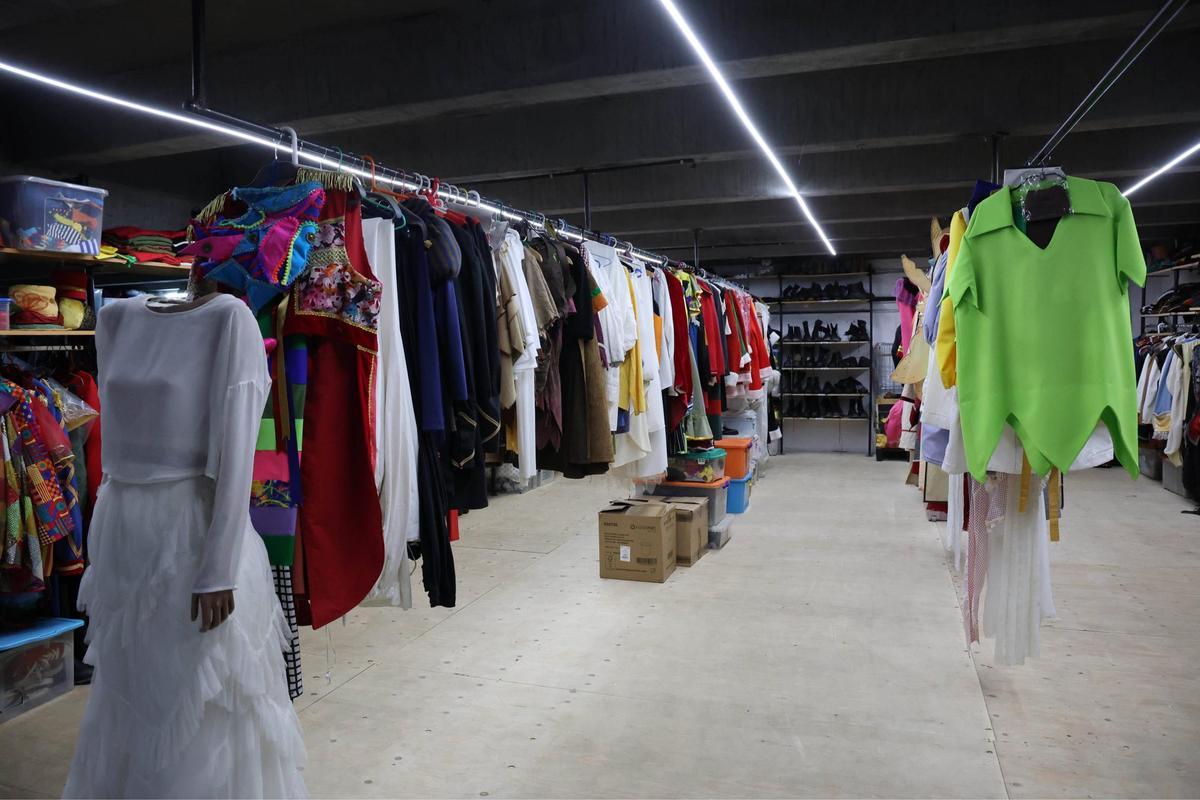 Las compañías de artes escénicas Troula y Barafunda se mudan a un «Ghalpón» cultural