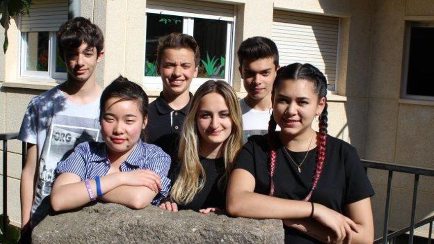 El grup d&#039;alumnes de l&#039;escola Vedruna de Cardona que participen al Repte Emprèn