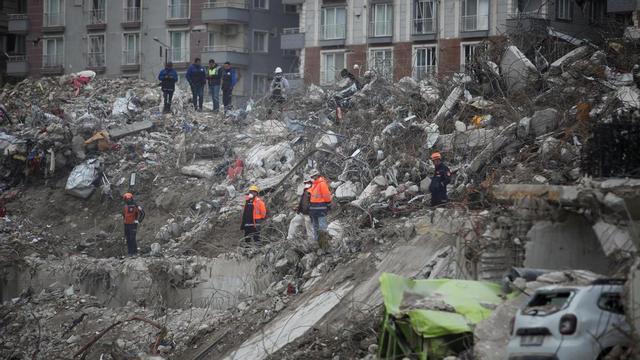 Trabajos de búsqueda y rescate en la ciudad turca de Antioquía.