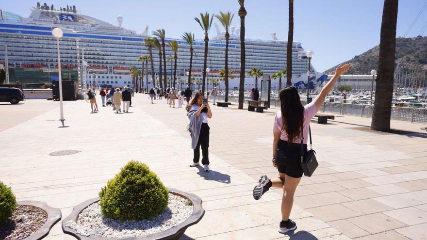 El Puerto de Cartagena se lanza a ferias internacionales para captar nuevos cruceristas