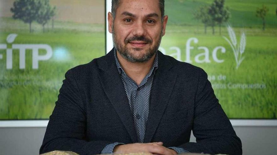 Bruno Beade en la sede de la Agafac en el puerto de A Coruña.