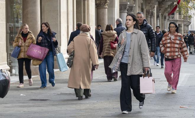 Entra en vigor la campaña de aperturas comerciales en domingo: Barcelona espera "muy buenas previsiones" por el 'boom' de eventos locales