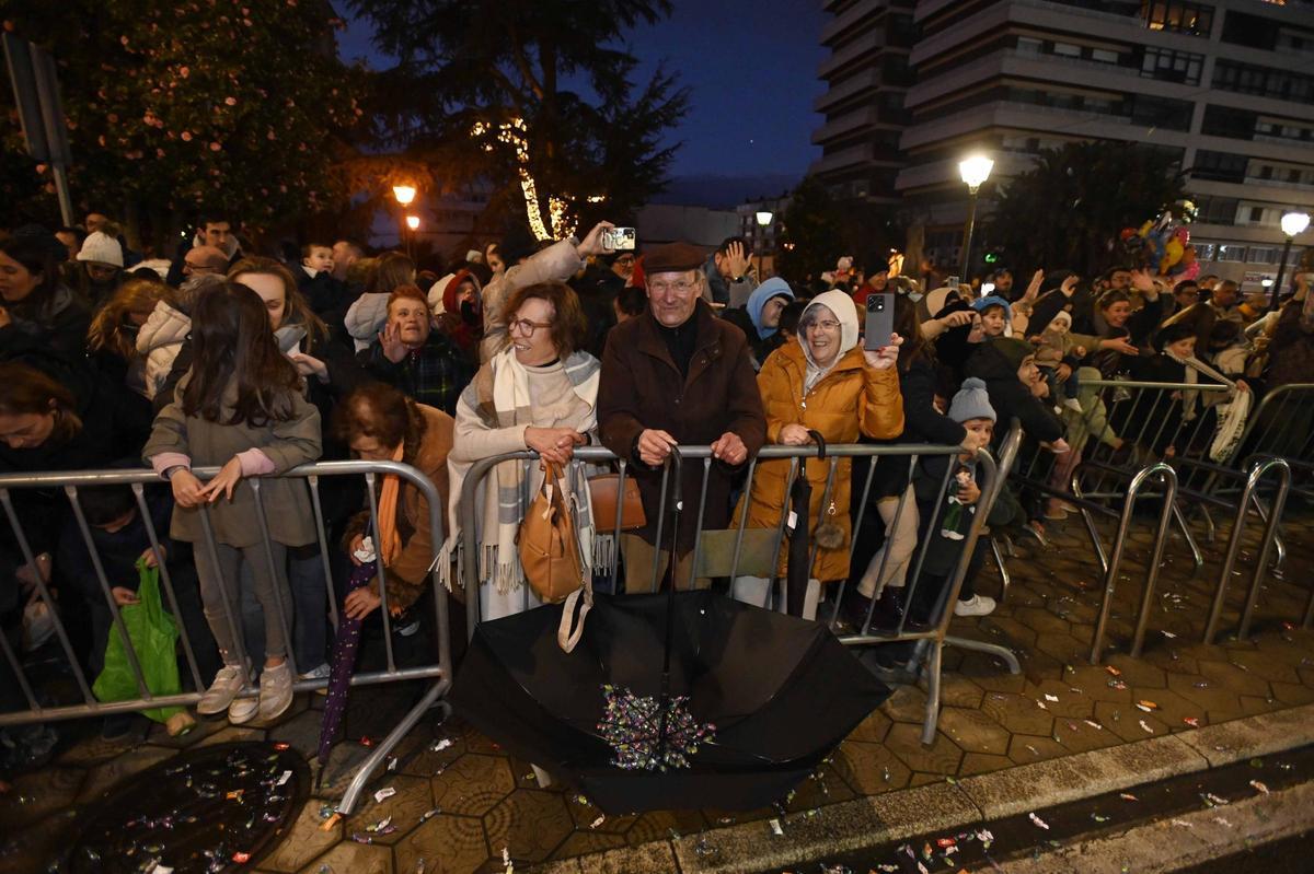 Los Reyes Magos recorren las calles de Vigo