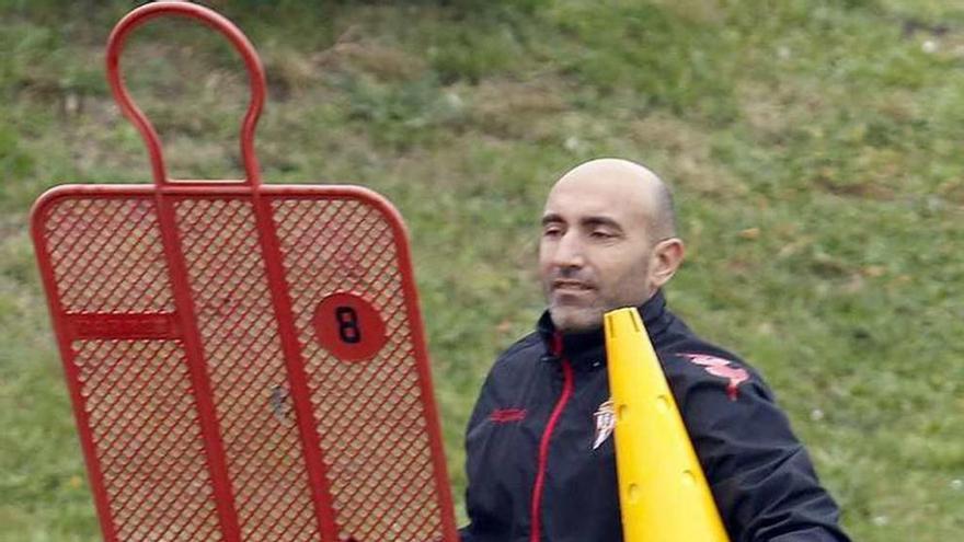 Abelardo, en el entrenamiento de ayer.