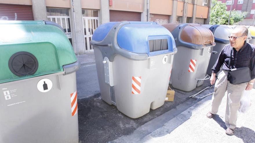 Els nous contenidors han avaforit el reciclatge, segons el govern local · Marc Martí