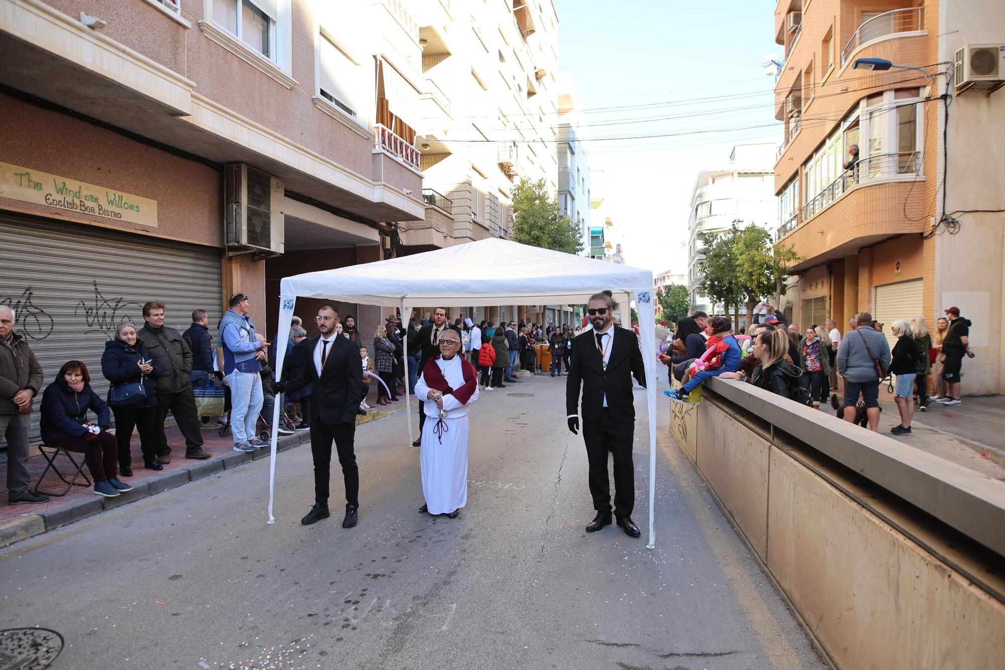 Las mejores imágenes del desfile concurso de Carnaval de Torrevieja 2024 están aquí