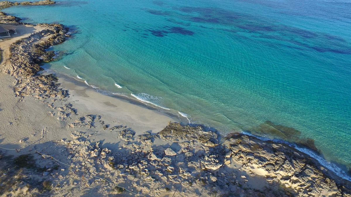 Imagen de la zona reabierta ahora al baño en sa Roqueta de Formentera.