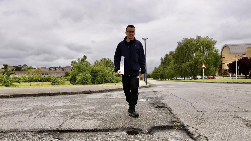 "Son necesarias", señalan los estudiantes del campus universitario gijonés sobre las obras previstas en los viales de la zona