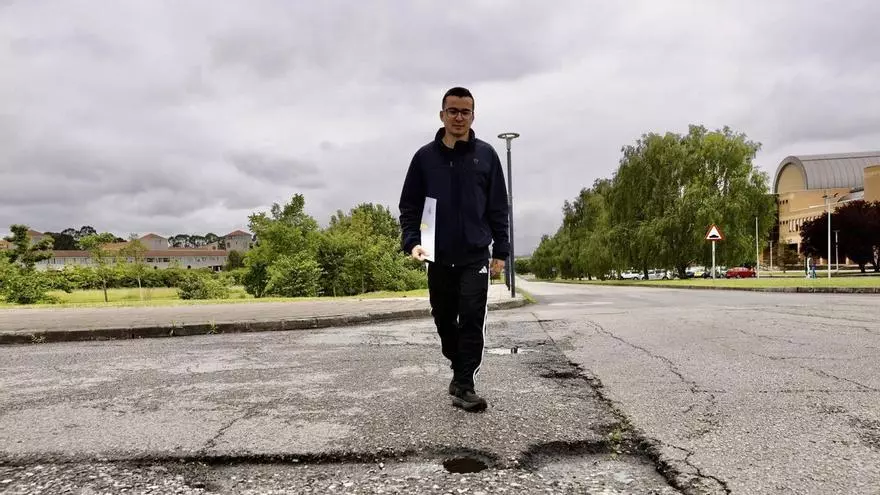 "Son necesarias", señalan los estudiantes del campus universitario gijonés sobre las obras previstas en los viales de la zona