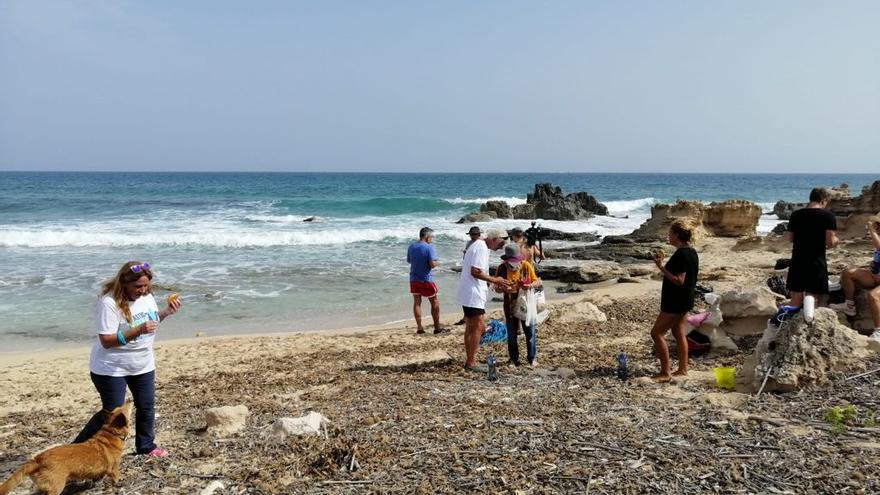 Taller sobre los efectos negativos de los residuos en el mar en Formentera