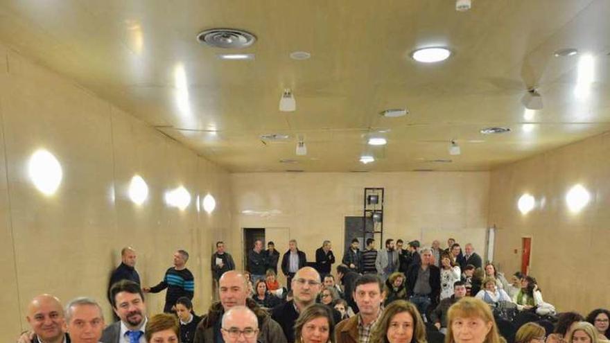 El Ayuntamiento de Mieres distingue a trabajadores con 25 años de servicio
