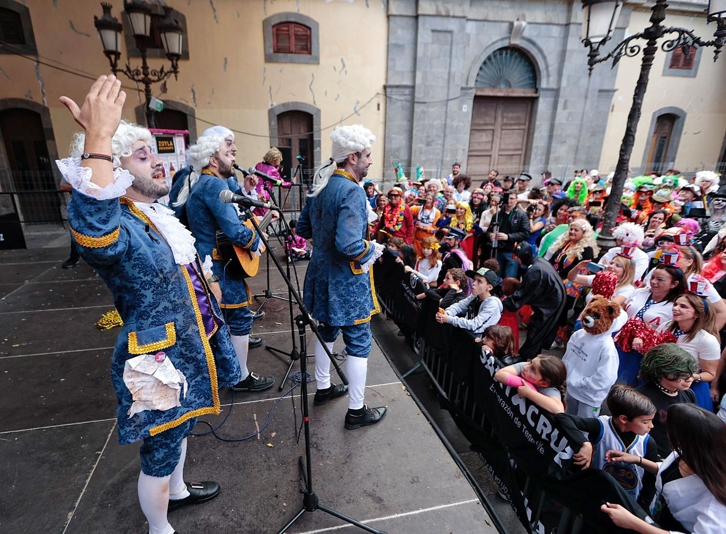 Carnaval de Día de Santa Cruz de Tenerife del Sábado de Piñata