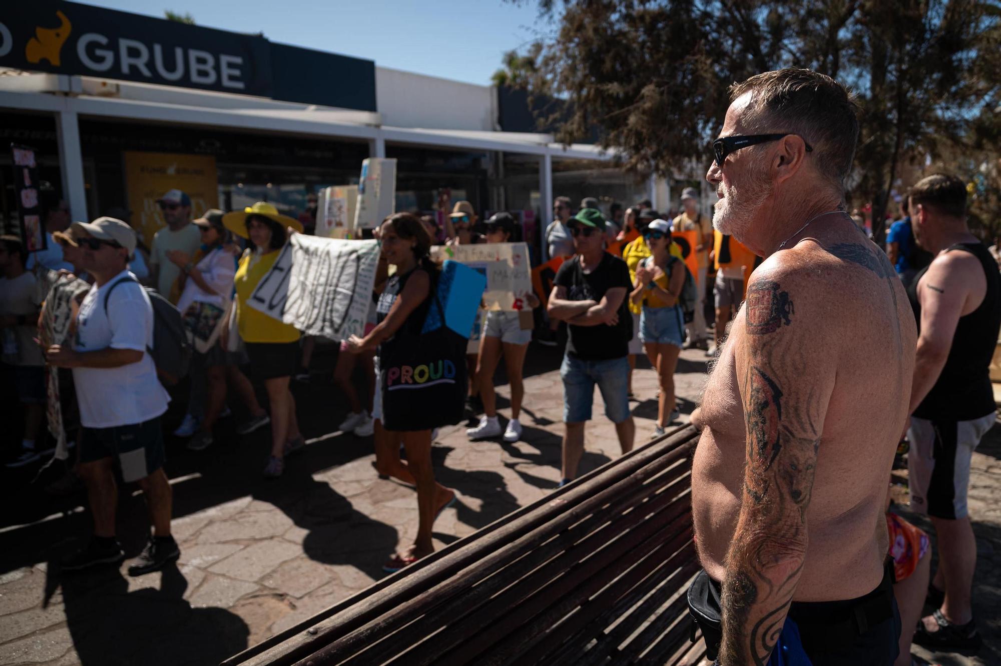 Todas las imágenes de la manifestación del 20-O en Tenerife