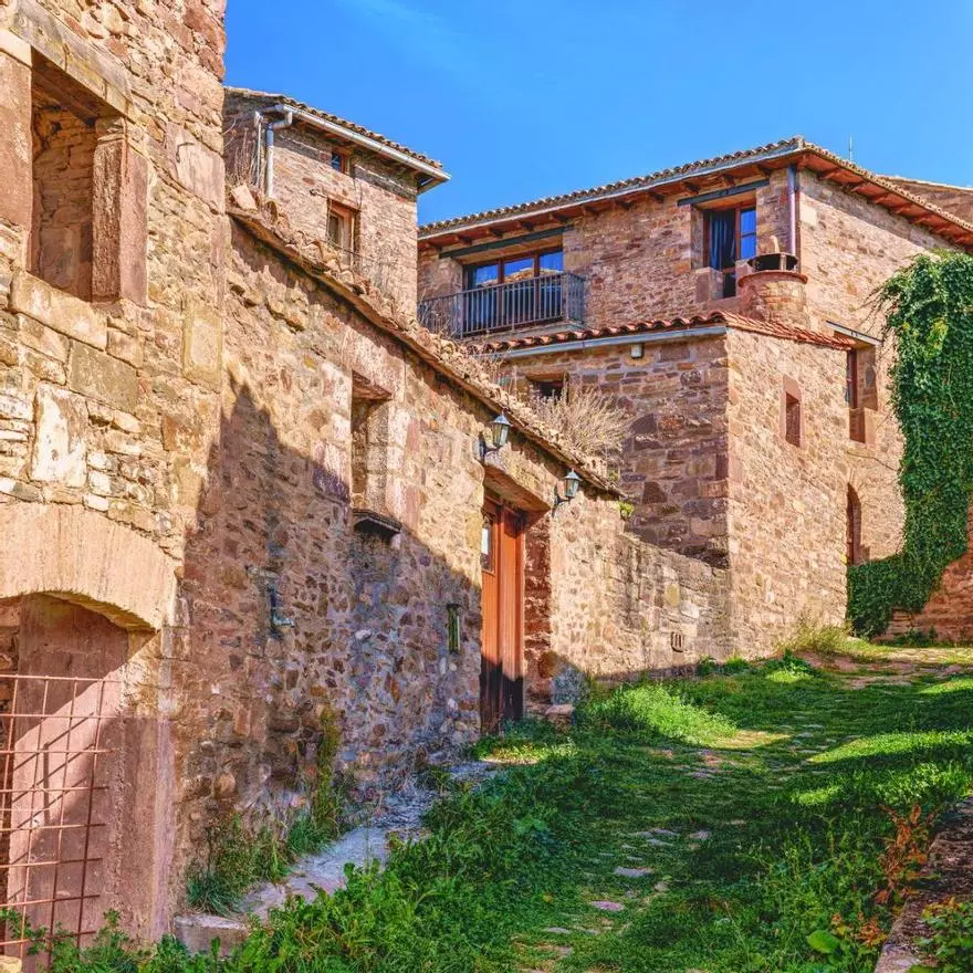 El pueblo abandonado de Aragón que ha quedado 'sepultado' por un embalse