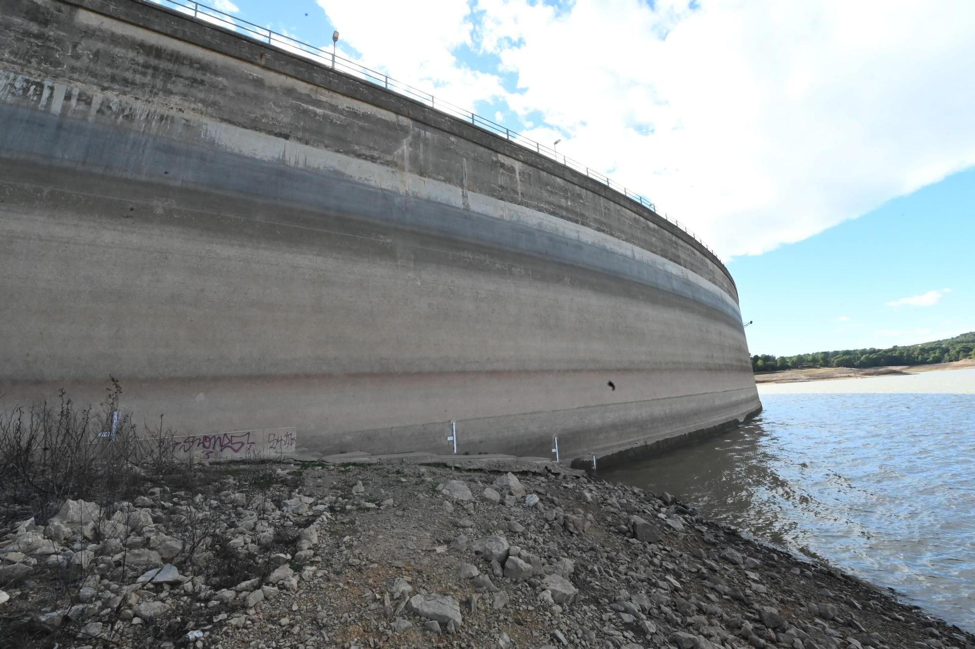 Preocupante estado del embalse de María Cristina