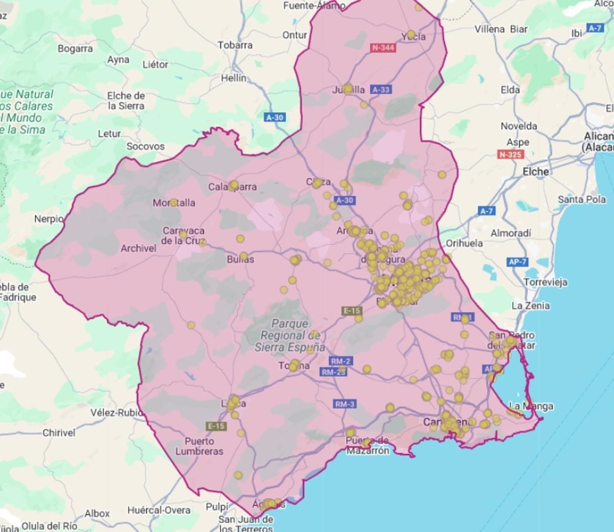 Cada punto verde representa dónde hay puesta a la venta una vivienda con okupas dentro.