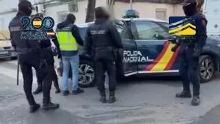 Unos ciberestafadores secuestran a un miembro de la banda en València por querer abandonar el grupo