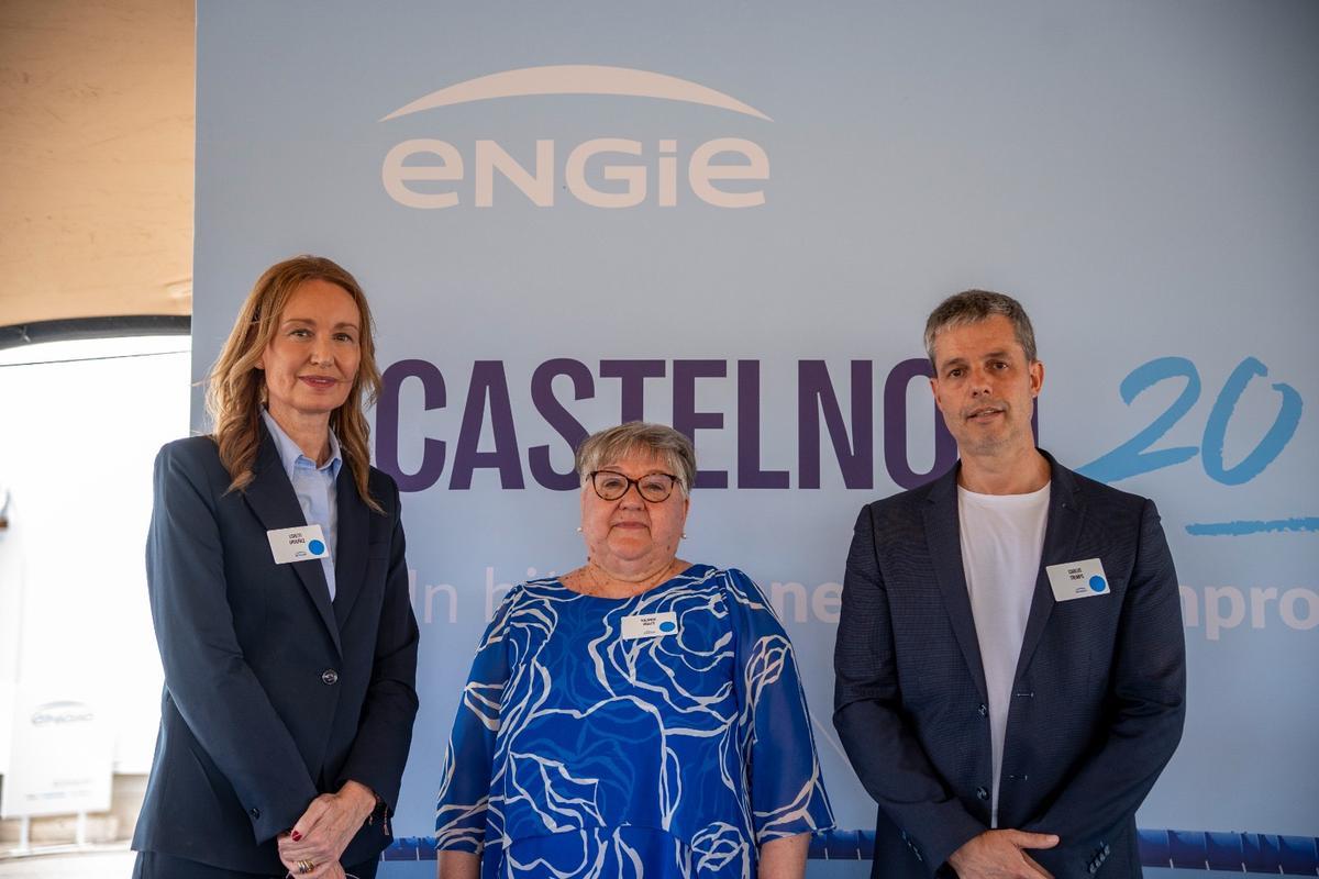 Pie de foto (de izda a dcha): Loreto Ordóñez, CEO de ENGIE España, Yolanda Valles, directora general de Energía y Minas de Aragón y Carlos Tremps, jefe de planta de Castelnou.