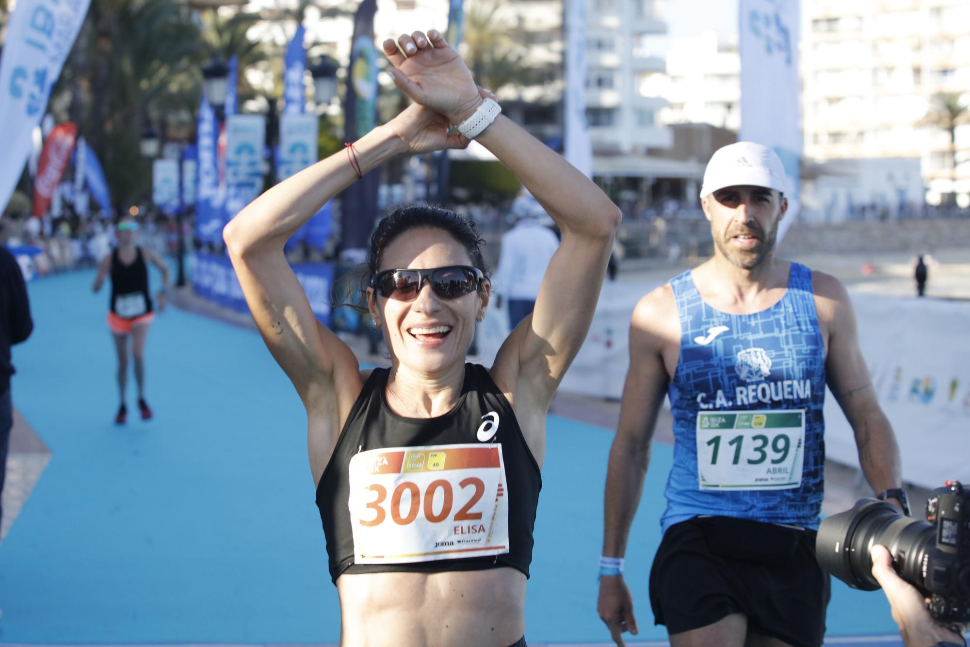 Búscate en nuestra galería de fotos del Santa Eulària Ibiza Marathon