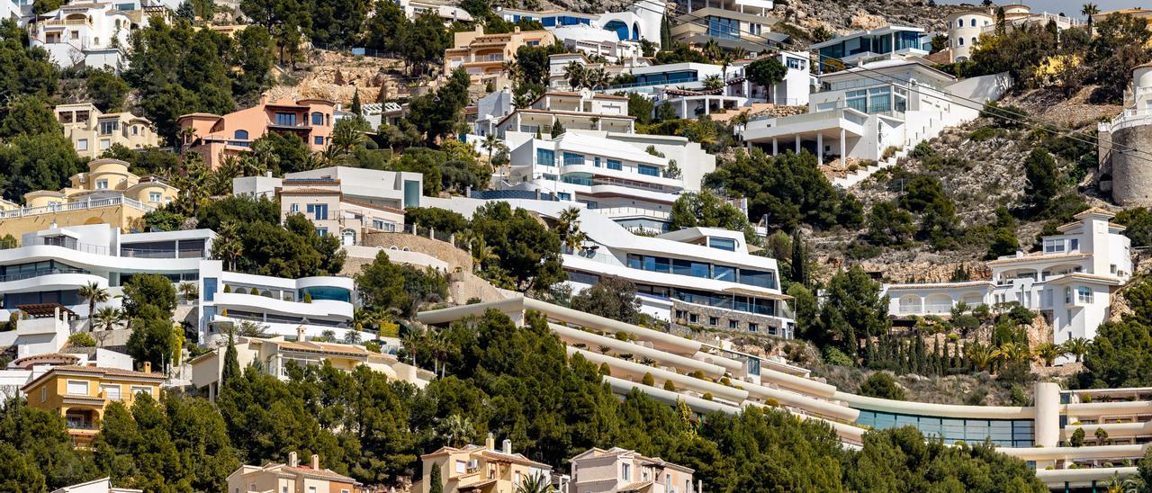 La urbanización Altea Hills acoge una importante comunidad de ciudadanos rusos y de otras nacionalidades de Europa del Este.