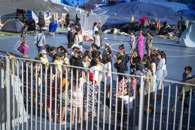 Detenidos 21 migrantes por apedrear a militares y guardias civiles en Ceuta