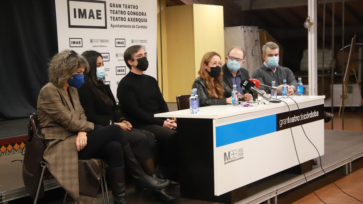 Nicolla Beller, Karen Gardeazabal, Carlos Domínguez Nieto, Marian Aguilar, José Luis Castro y Enrique Garcés.