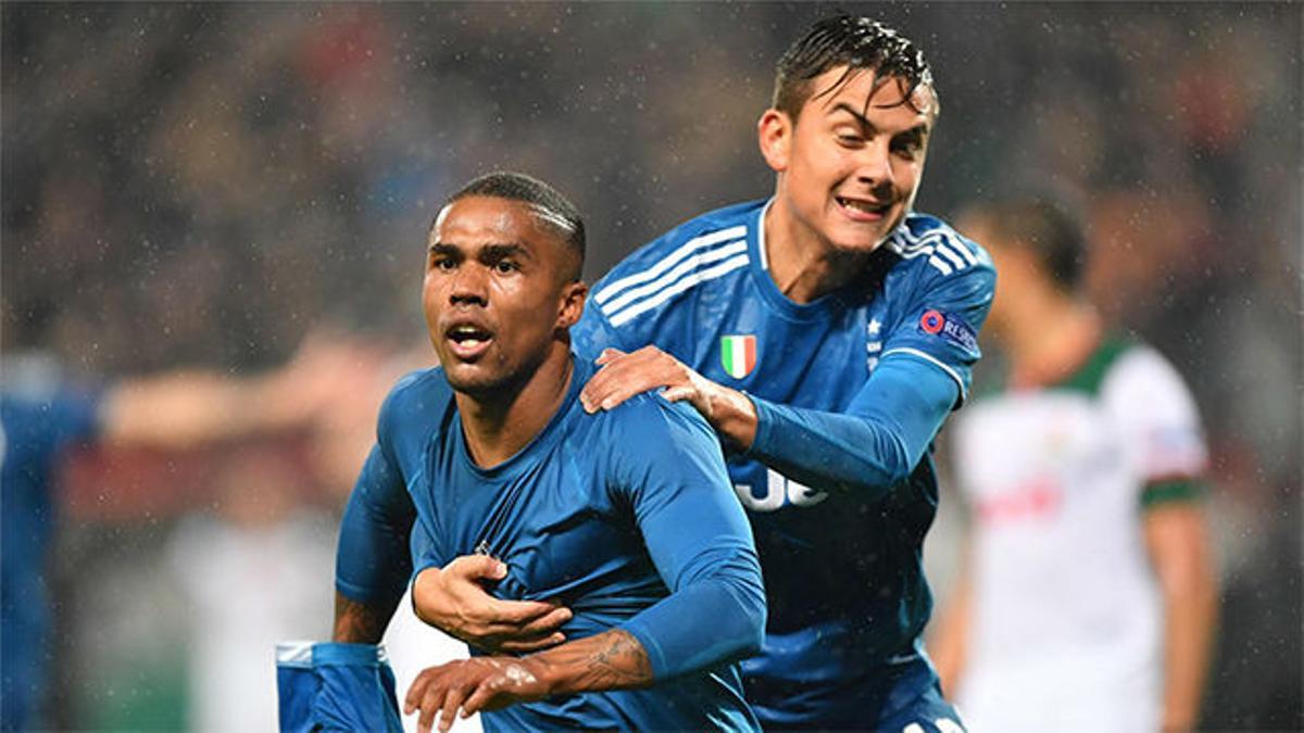 Douglas Costa marcó 'in extremis' para darle la victoria a la Juventus