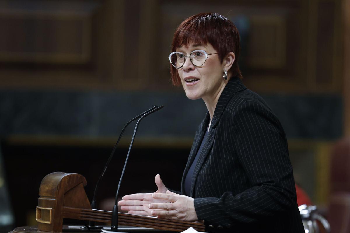 La portavoz de Compromís, Àgueda Micó, durante su intervención en el pleno del Congreso, este miércoles.
