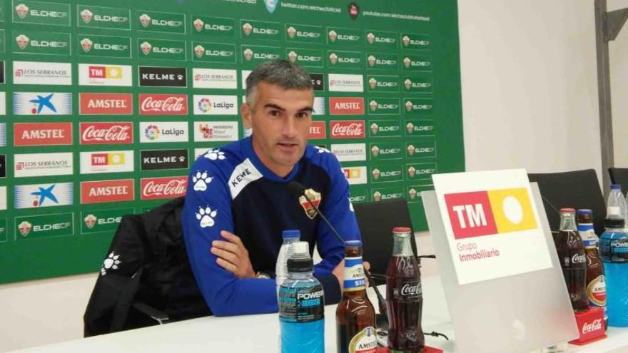 Vicente Parras, esta mañana, en la sala de Prensa del Martínez Valero