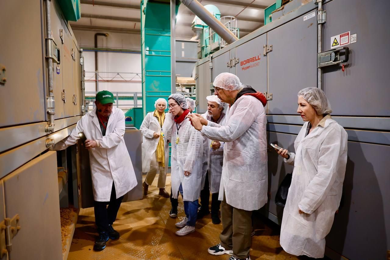 La nueva planta de almedras de Dcoop en Córdoba, en imágenes