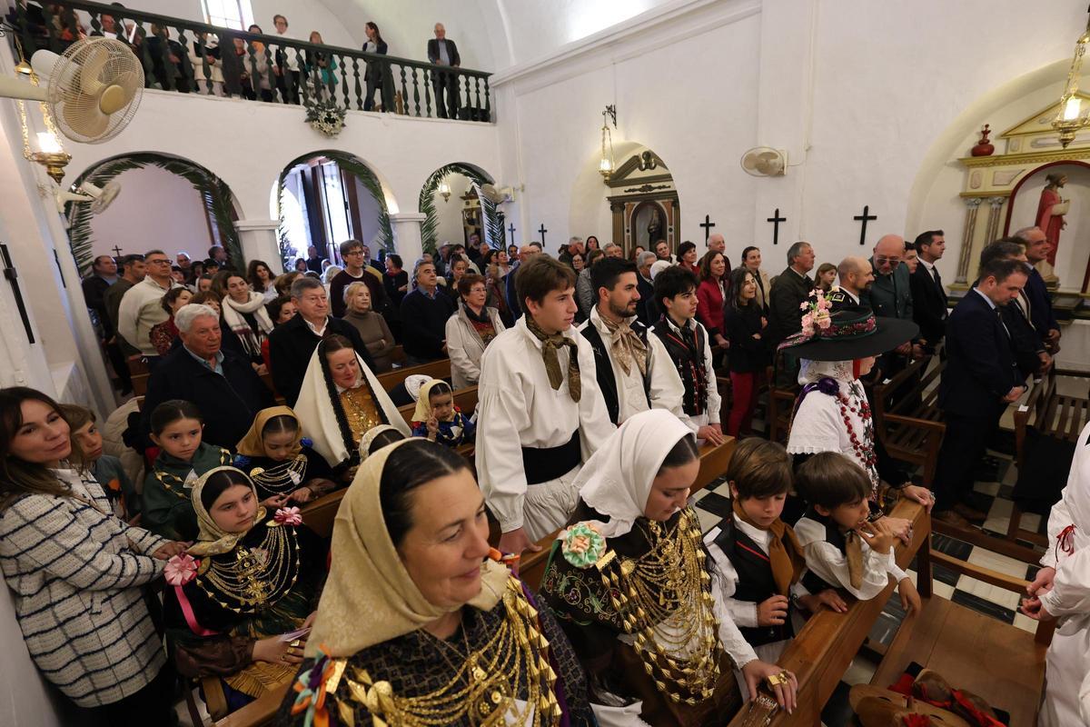 Descubre las mejores imágenes de las fiestas patronales de la Cala Sant Vicent