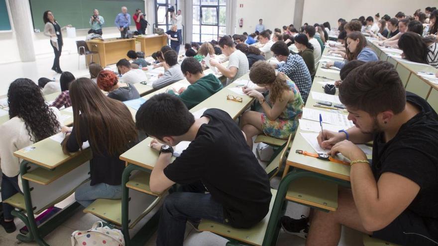 Diez grados de la Universidad de Oviedo superan ya el 8 de nota de corte